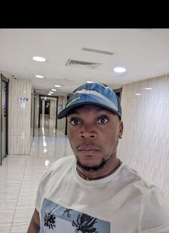 14 inches - Acompañantes masculino in Abu Dhabi Photo 4 of 4