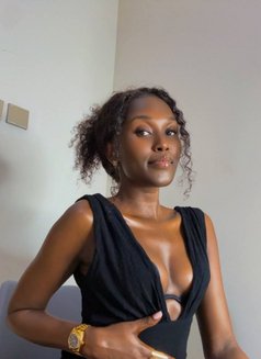 Molly - masseuse in Dubai Photo 2 of 2