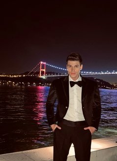TopModel - Male escort in İstanbul Photo 7 of 7