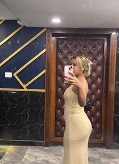 Open Real Escorts Service Pay Girl Hand - escort in Noida Photo 1 of 1