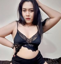 Opor - masseuse in Al Sohar