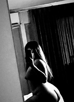 Opor - escort in Riyadh Photo 7 of 14