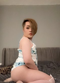 Opor - Transsexual escort in Riyadh Photo 6 of 8