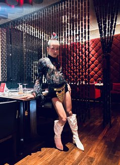Ora - Transsexual escort agency in Bangalore Photo 4 of 7