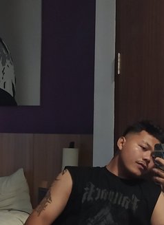 brynn - Acompañantes masculino in Bali Photo 1 of 2