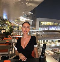 Oriana - puta in Dubai