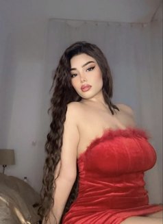 Oriana - escort in Beirut Photo 5 of 5