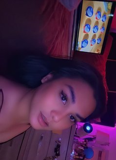 Oriiiii - Transsexual escort in Abu Dhabi Photo 5 of 11