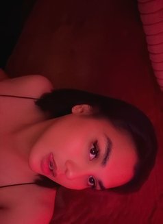 Oriiiii - Transsexual escort in Abu Dhabi Photo 6 of 11