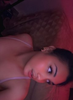 Oriiiii - Transsexual escort in Abu Dhabi Photo 6 of 10