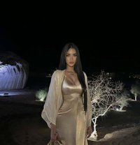 Hollywood & Romantic vibe - Transsexual escort in Riyadh