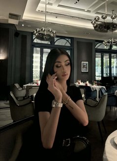 Hollywood & Romantic vibe - Transsexual escort in Riyadh Photo 12 of 13