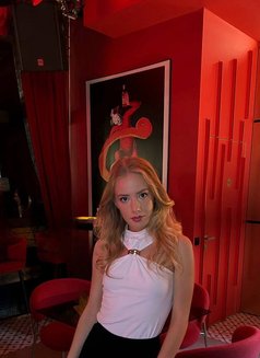Orlina - escort in Dubai Photo 4 of 14