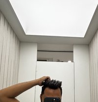 Orthour :Confident and professional - Male escort in Kolkata