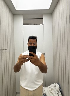 Orthour: 8 inch long and thick dick - Male escort in Mumbai Photo 2 of 4