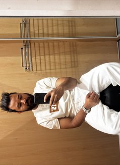 Vihaan (professional in Mumbai) - Acompañantes masculino in Mumbai Photo 4 of 4