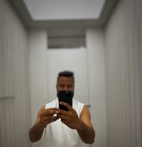 Orthur: Confident and Professional - Acompañantes masculino in Guwahati