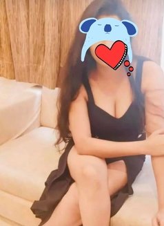 Oshadee 25 young hot girl - escort in Colombo Photo 9 of 9