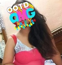 Oshadee 25 young hot girl - puta in Colombo