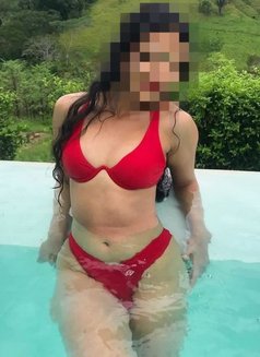 Oshadi Fernando. Gfe - escort in Colombo Photo 9 of 12