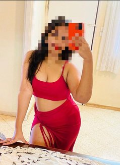 Oshadi Fernando. Gfe - escort in Colombo Photo 10 of 12