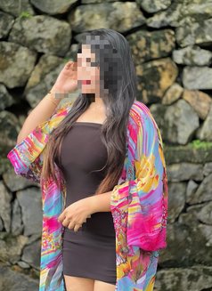 Oshadi Gfe - puta in Colombo Photo 6 of 10