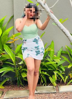 Oshadi GFE - puta in Colombo Photo 3 of 6