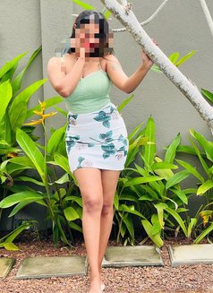 Oshadi GFE - puta in Colombo Photo 5 of 6