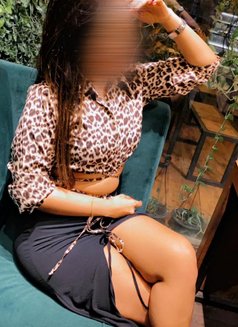 Oshadi - escort in Colombo Photo 6 of 8