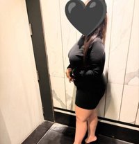 Oshani - escort in Colombo