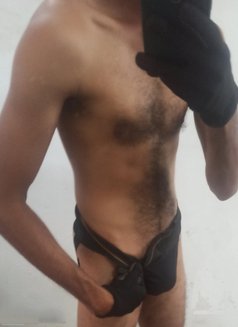 Oshen Perera - Male escort in Colombo Photo 4 of 7