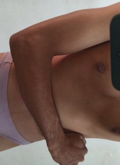 Oshen Perera - Acompañantes masculino in Colombo Photo 6 of 13