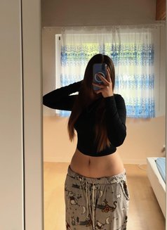 Oshin Thapa Web Cam & Meet Escort's - puta in Butwal Photo 3 of 4