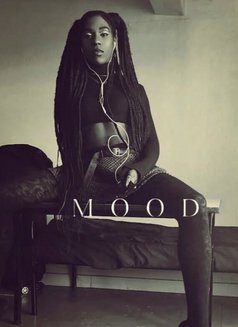 Oshun - Transsexual escort in Nairobi Photo 10 of 15