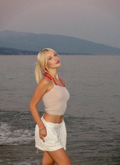 Osivyn - escort in Dubai Photo 3 of 6