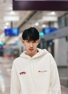 Ossy - masseuse in Hua Hin Photo 10 of 10