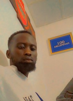 Otis - Acompañantes masculino in Dammam Photo 2 of 3