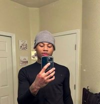 Otis - Male escort in Dammam