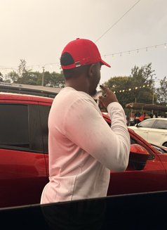 Ott - Male escort in Nairobi Photo 1 of 1