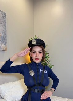Oum - Transsexual escort in Riyadh Photo 6 of 13