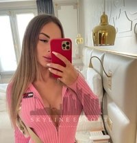 Ourmia - escort in Frankfurt