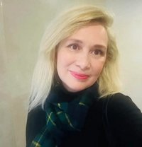 Outcall Hotel Erotic Tantric Massage - masseuse in Paris Photo 17 of 17