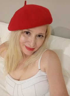 Outcall Hotel Tantric Erotic Hélène - Masajista in Madrid Photo 18 of 19