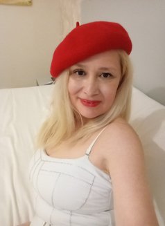 Outcall Hotel Tantric Erotic Hélène - Masajista in Madrid Photo 19 of 19