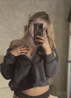 Outcall & Incall - escort in Riyadh Photo 1 of 4