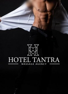 Outcall Massage by Tiago Tantra - masseur in Madrid Photo 1 of 4