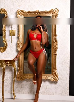 Outcall Massage in Madrid by Naomy - escort in Madrid Photo 3 of 9