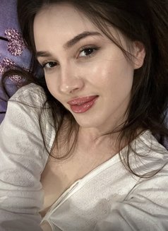 Outcall Russia - escort in Riyadh Photo 1 of 5