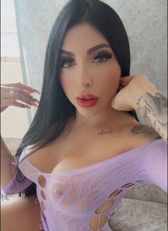 Outcall - escort in Jeddah Photo 4 of 5