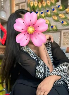 Oviya 100% Verified Profile - puta in Bangalore Photo 5 of 5